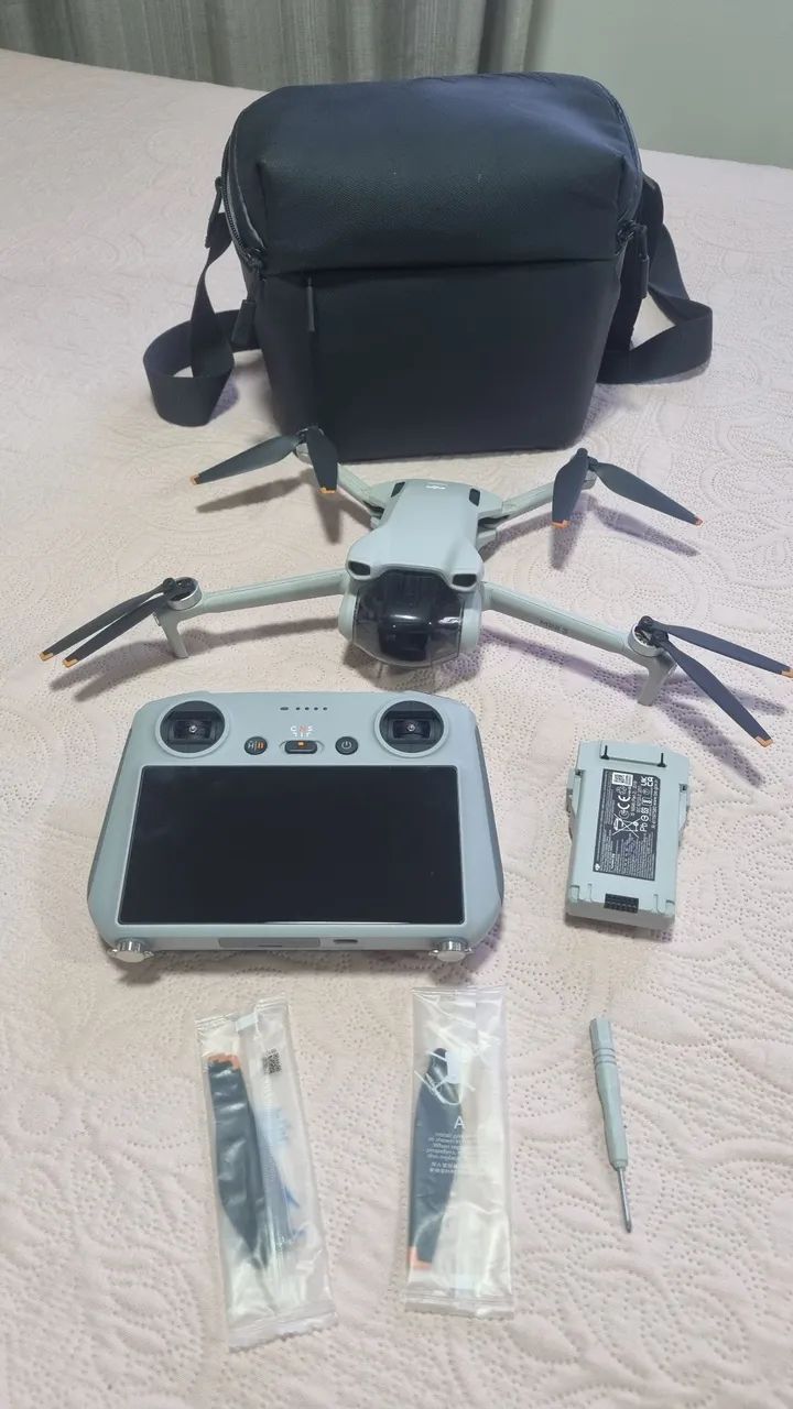 Mini 3 controle com tela praticamente zero, ja homologado e anac