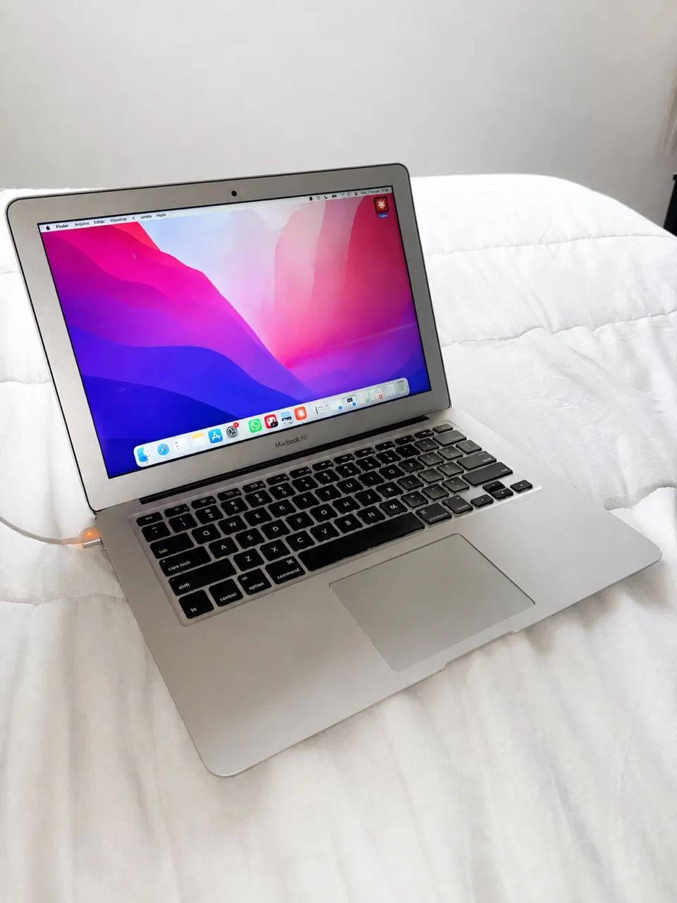 MacBook Air 2017 i5 8GB 256GB SSD - Apenas 160 Ciclos - Ótimo