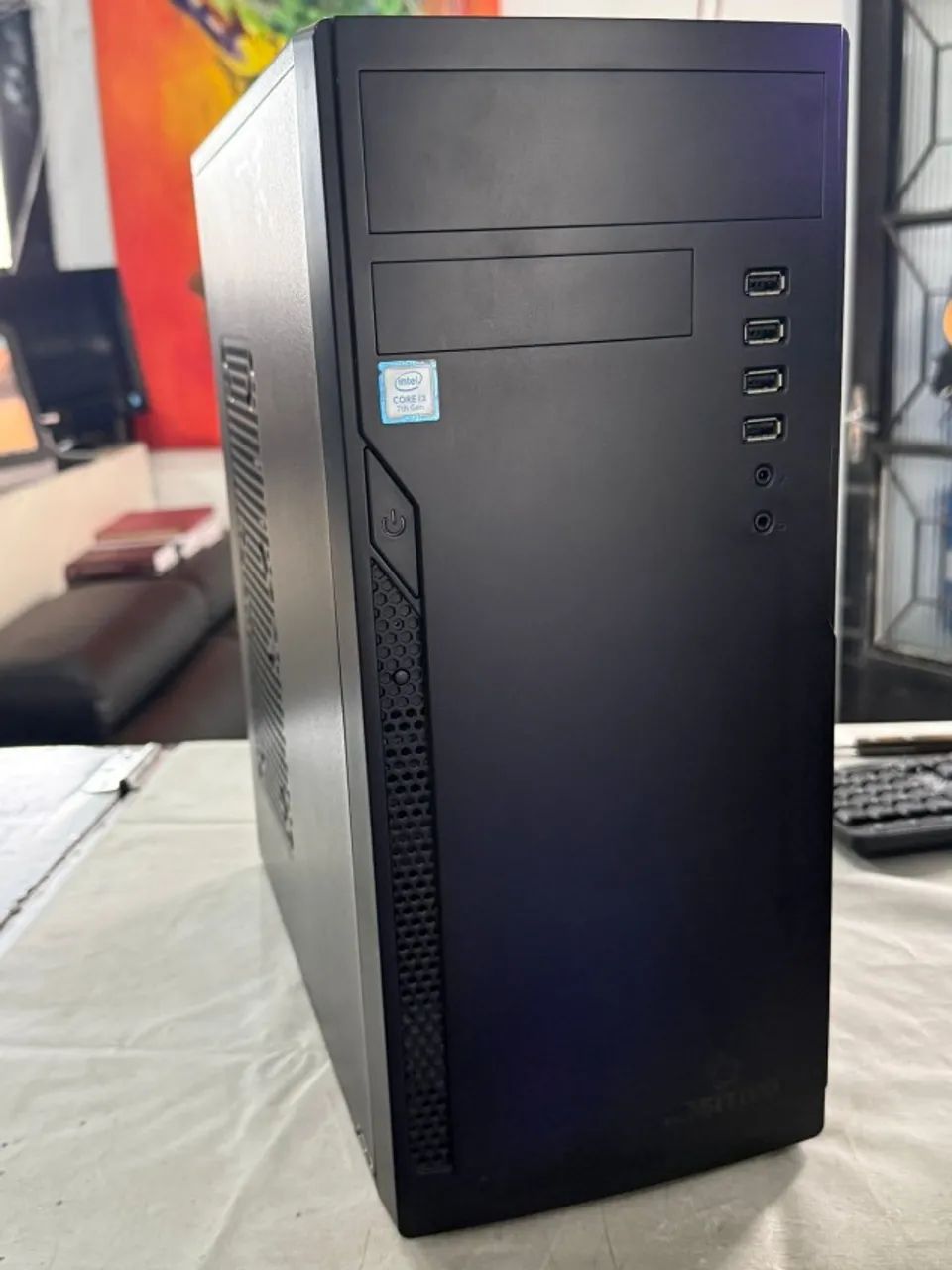 CPU Positivo i3 de 7°geração com 4GB de memoria e SSd de 480