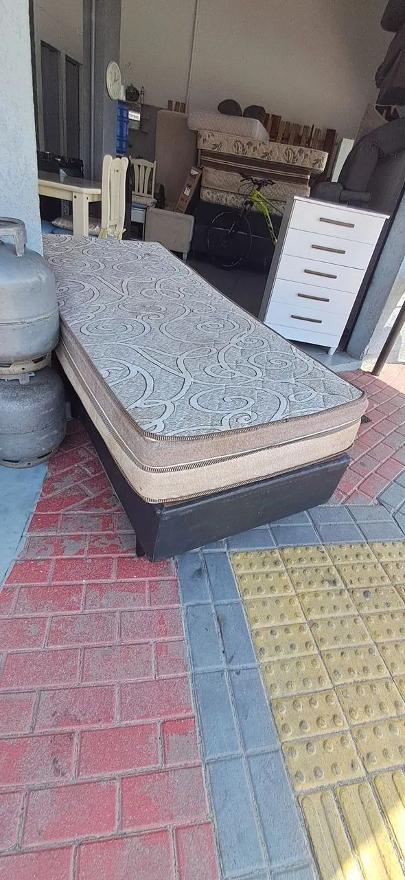 Cama de solteiro com colchão  - Foto 2