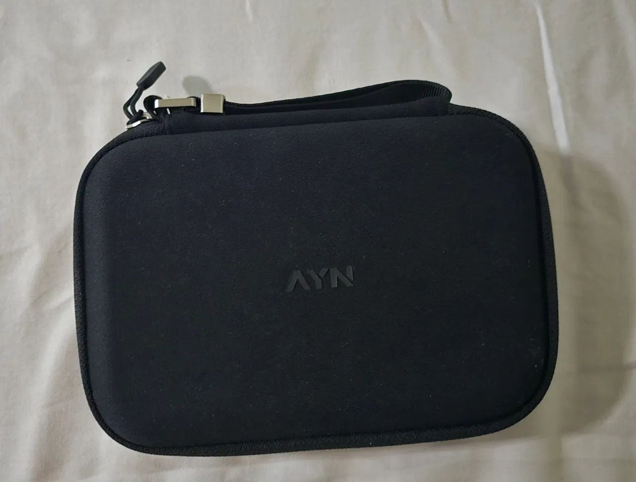 Case para Ayn Thor original