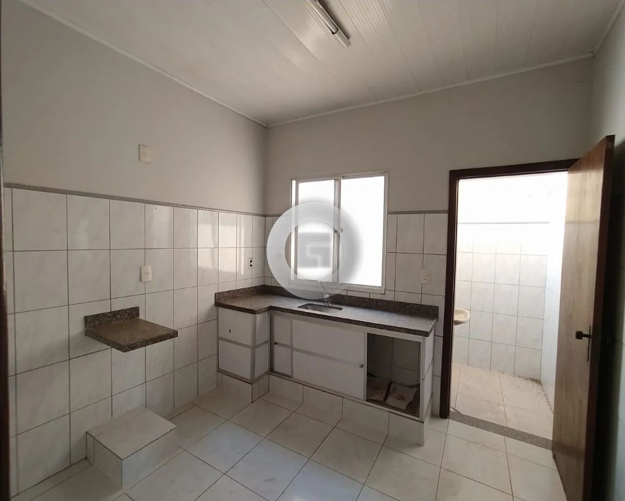 Aluga-se Apartamento no Bairro São José - Montes Claros/MG