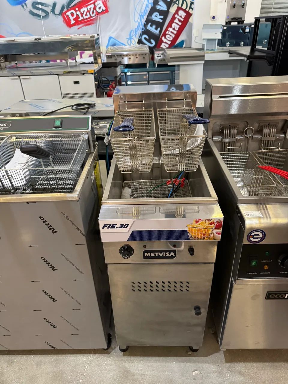 Fritadeira elétrica 30 litros de óleo com 2 cestos nova com garantia 
