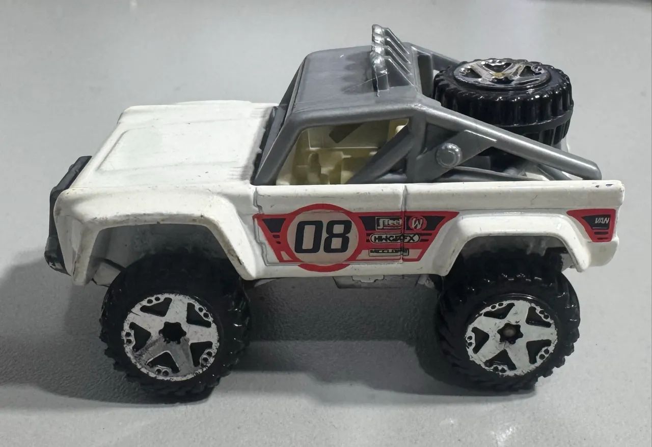 Hot Wheels Custom Ford Bronco (sem embalagem) New Models 2008 - Foto 3