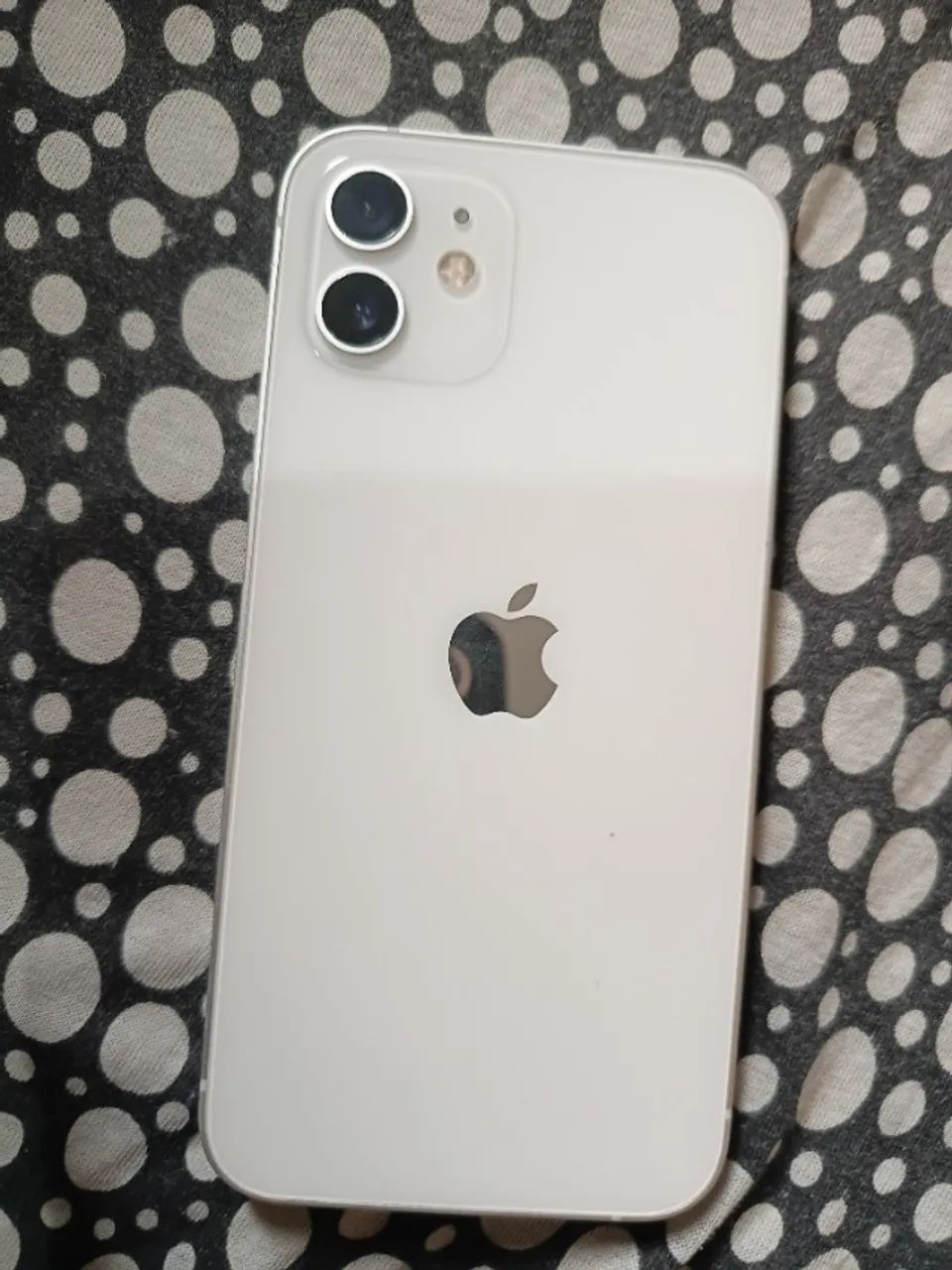iPhone 12 branco! Top tudo ok! Filé. Aceito trocas