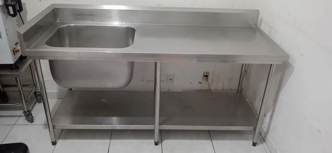 Bancada inox com pia