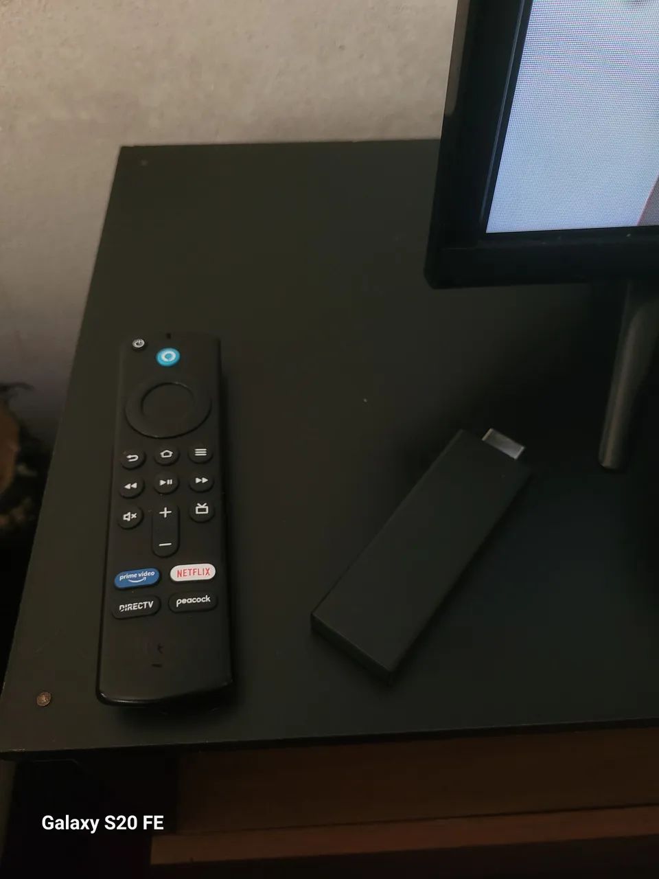 Fire TV Stick - Alexa (3ª geração) - Foto 4