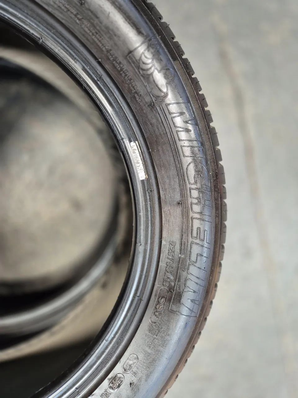 2 Pneus 225/55 R18 Michelin Primacy 3 usados bons  - Foto 2