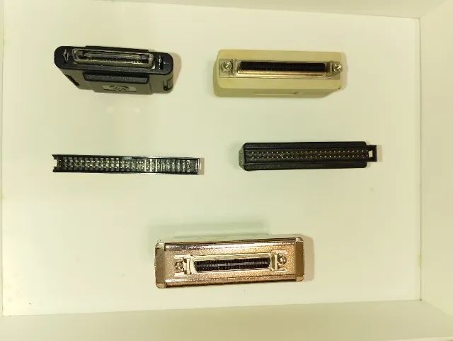 SCSI - Adaptador - Diversos modelos