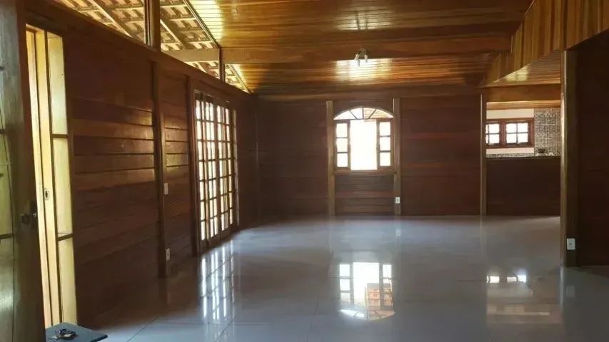 Casa em Condominio 4 Dorms.