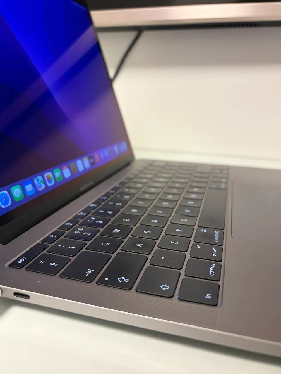 MacBook Pro 2017 - SSD I5  - Foto 4