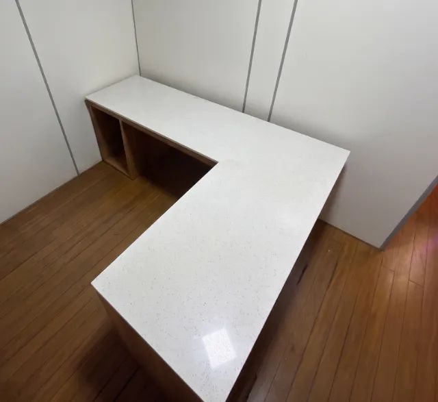 Mesa em L  (MDF 4cm QuartzoImportado) escritório 