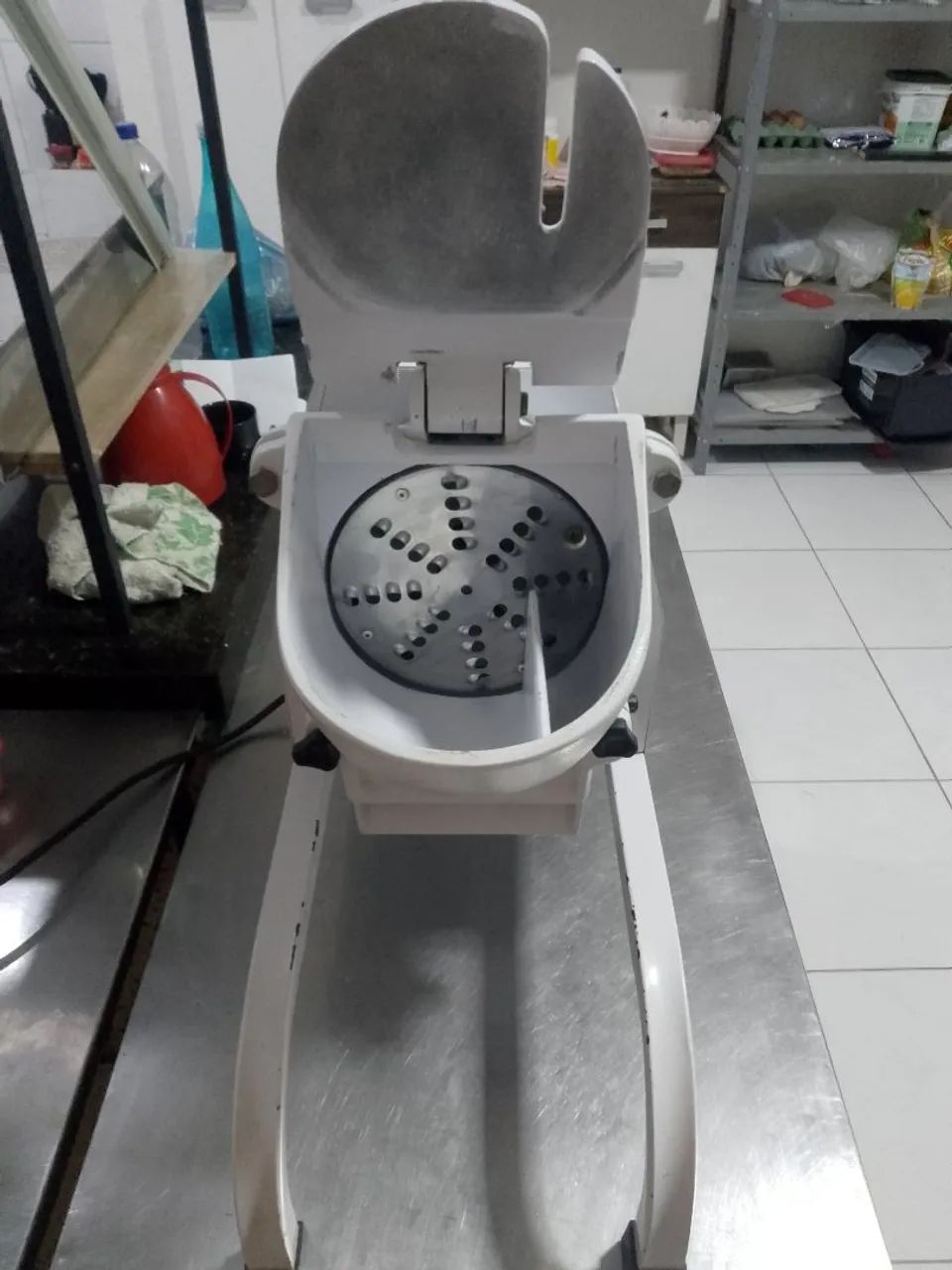 Vende se ralador de queijo e coco - Foto 2