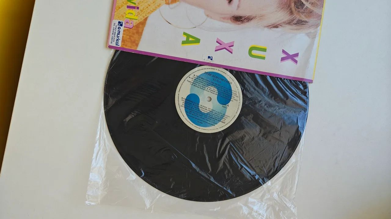 Xuxa to de bem com a vida vinil  - Foto 4