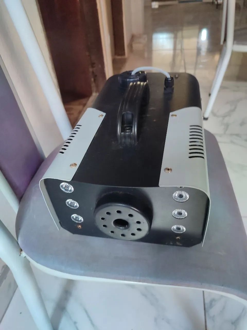 VENDO MÁQUINA DE FUMAÇA  - Foto 2