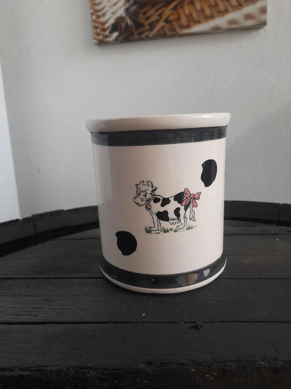 Vaso de cerâmica com tema do vaco