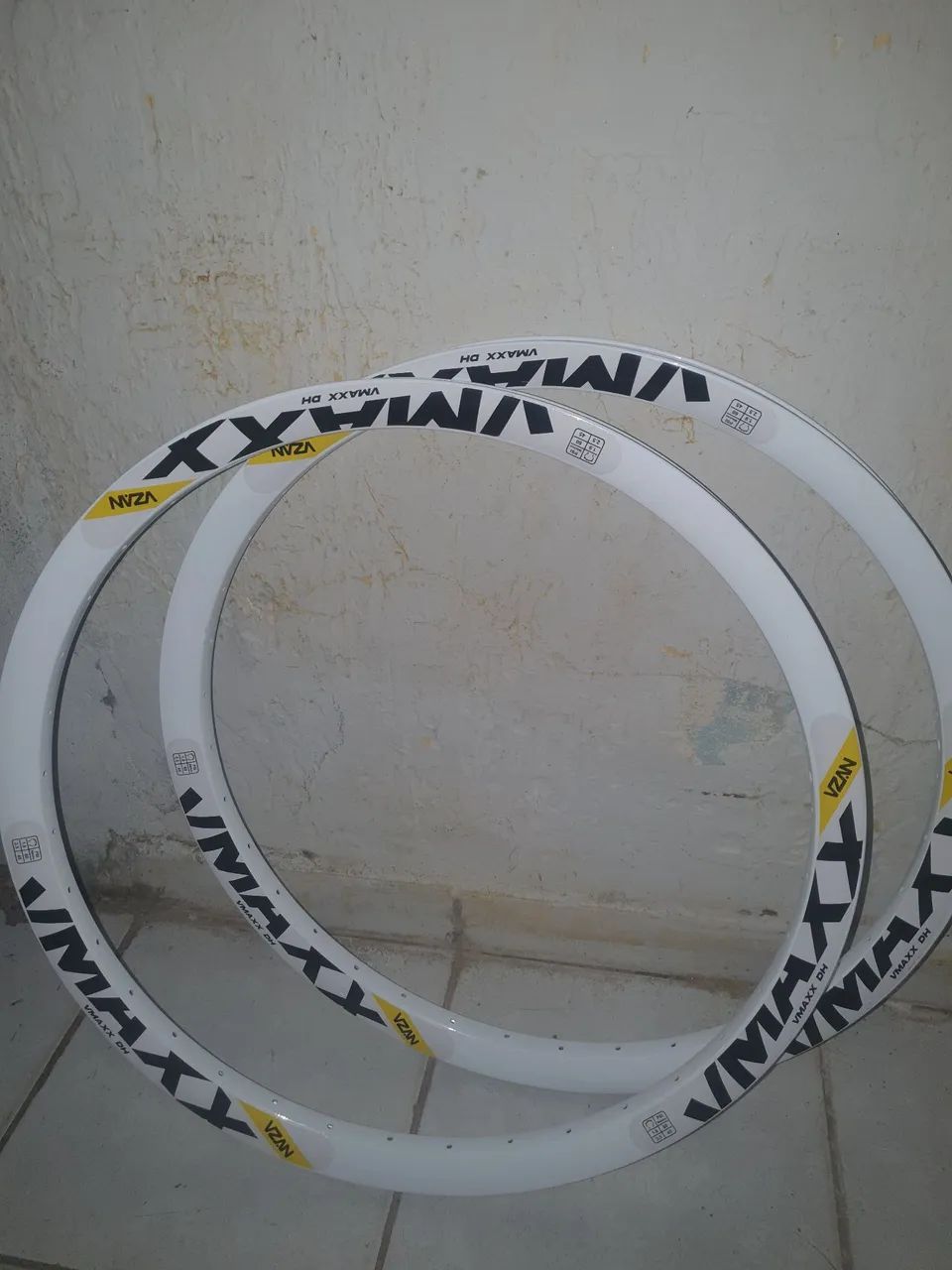 Aro Vmax 26 branco 