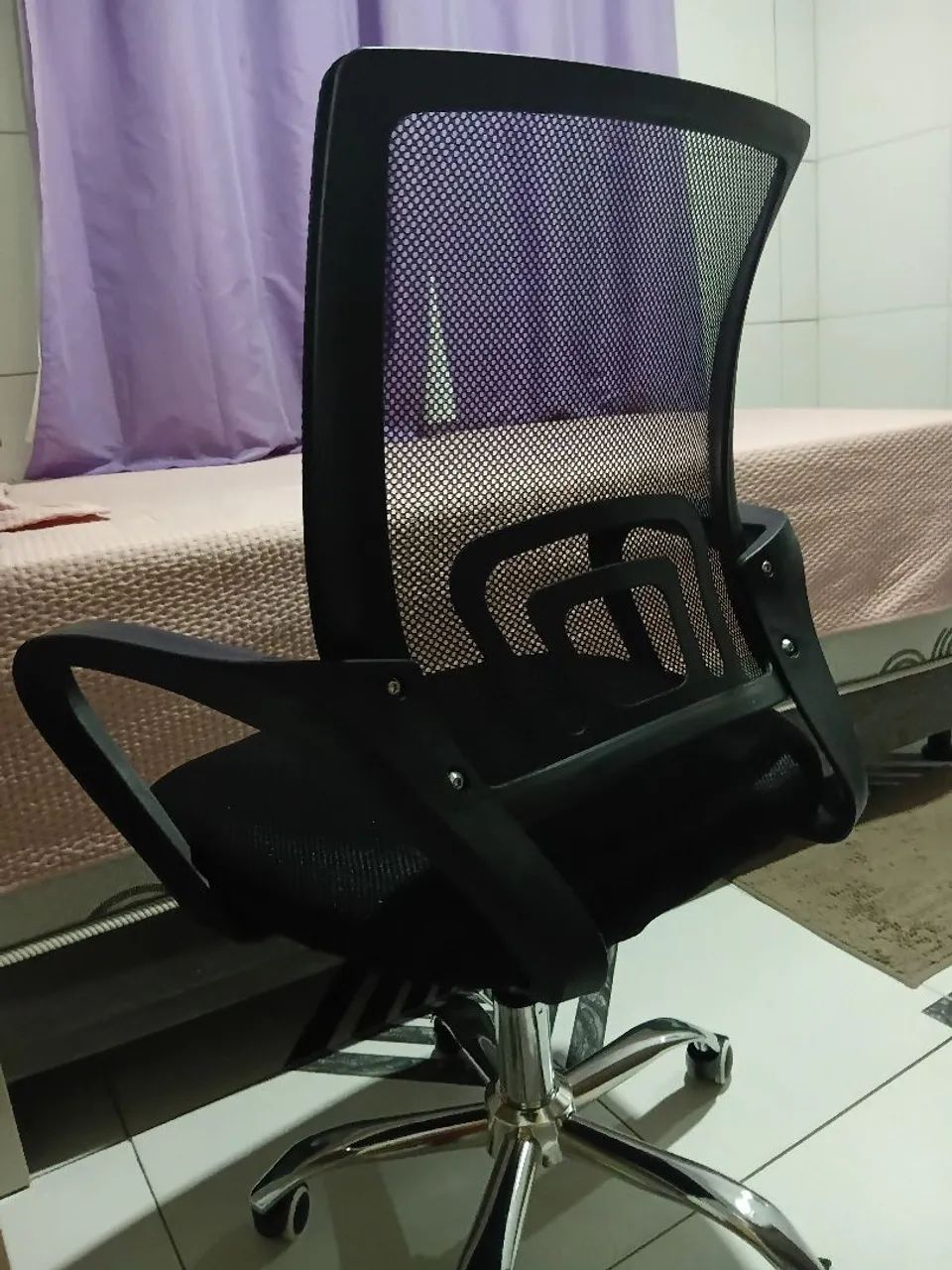 Cadeira para estudar/escritório NOVA  com manual para montar - Foto 5