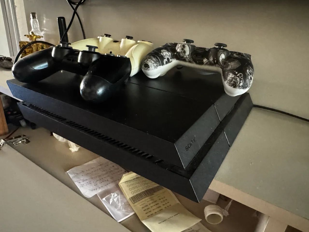 PS4 + Tv de 32 polegadas + JOGOS E 3 controles  - Foto 2