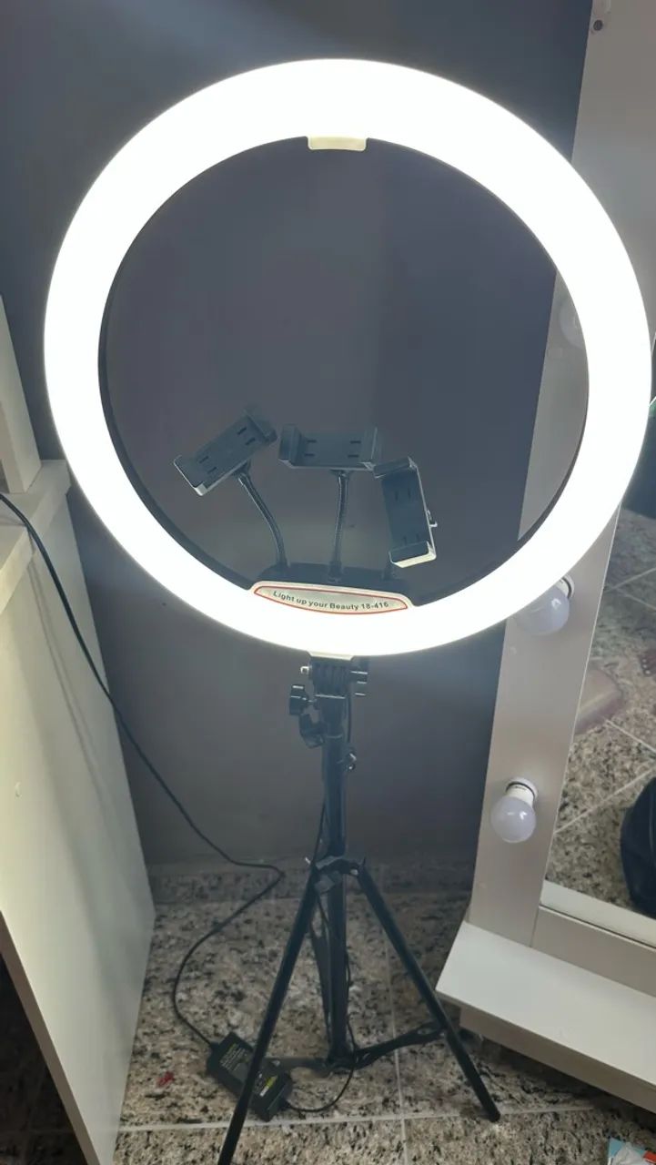 Vendo Ring Light Led Grande Iluminador 46cm 18 Polegadas + Tripé + controle - Foto 3