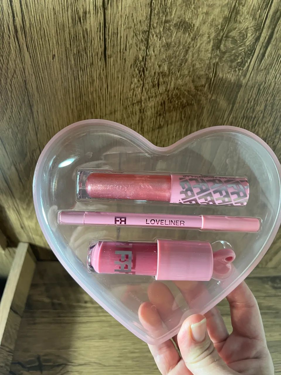 Love kit gloss labial e lápis labial fran by franciny ehlke