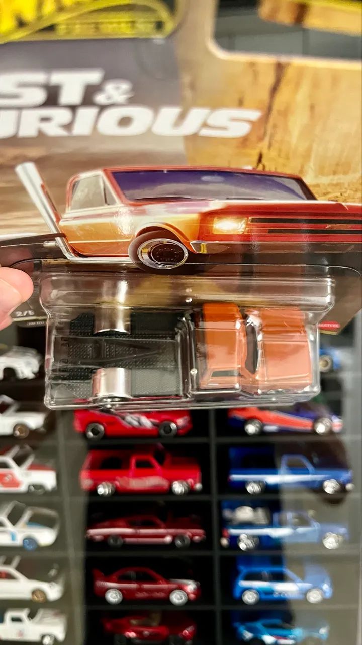 Hot Wheels Premium - Chevy C10 Custom Velozes e Furiosos - Foto 6