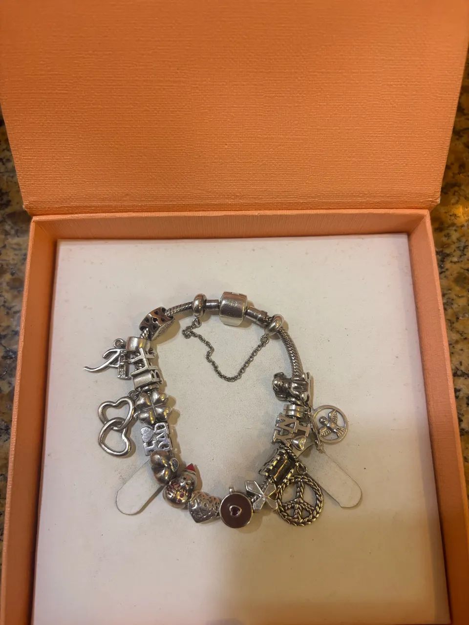 Pulseira vivara com berloques  - Foto 2