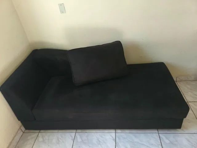 Chaise Longue Preto com Almofada