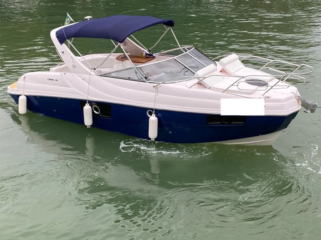 Coral 30 pés cabinada impecável 