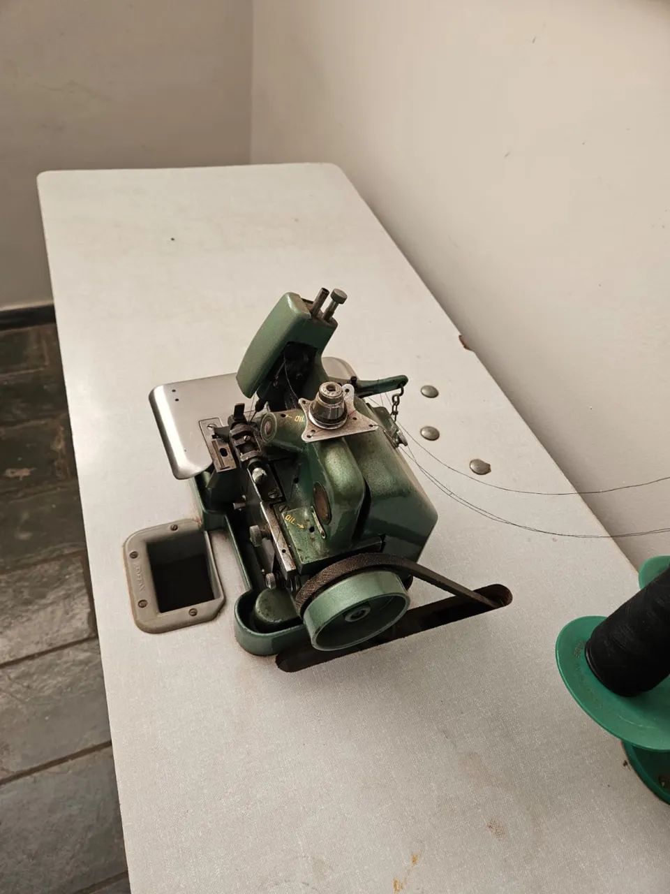 Vende se máquina overlock chinesinha  - Foto 4