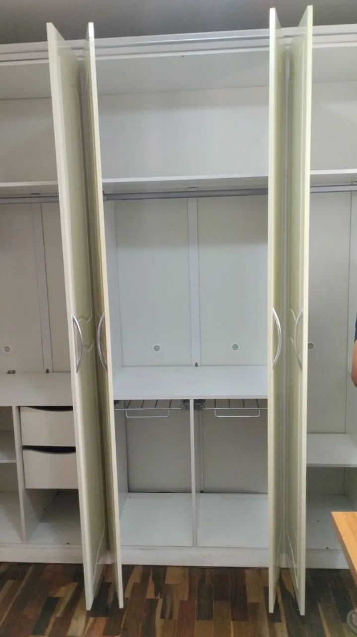 Guarda roupa 6 portas  - Foto 3