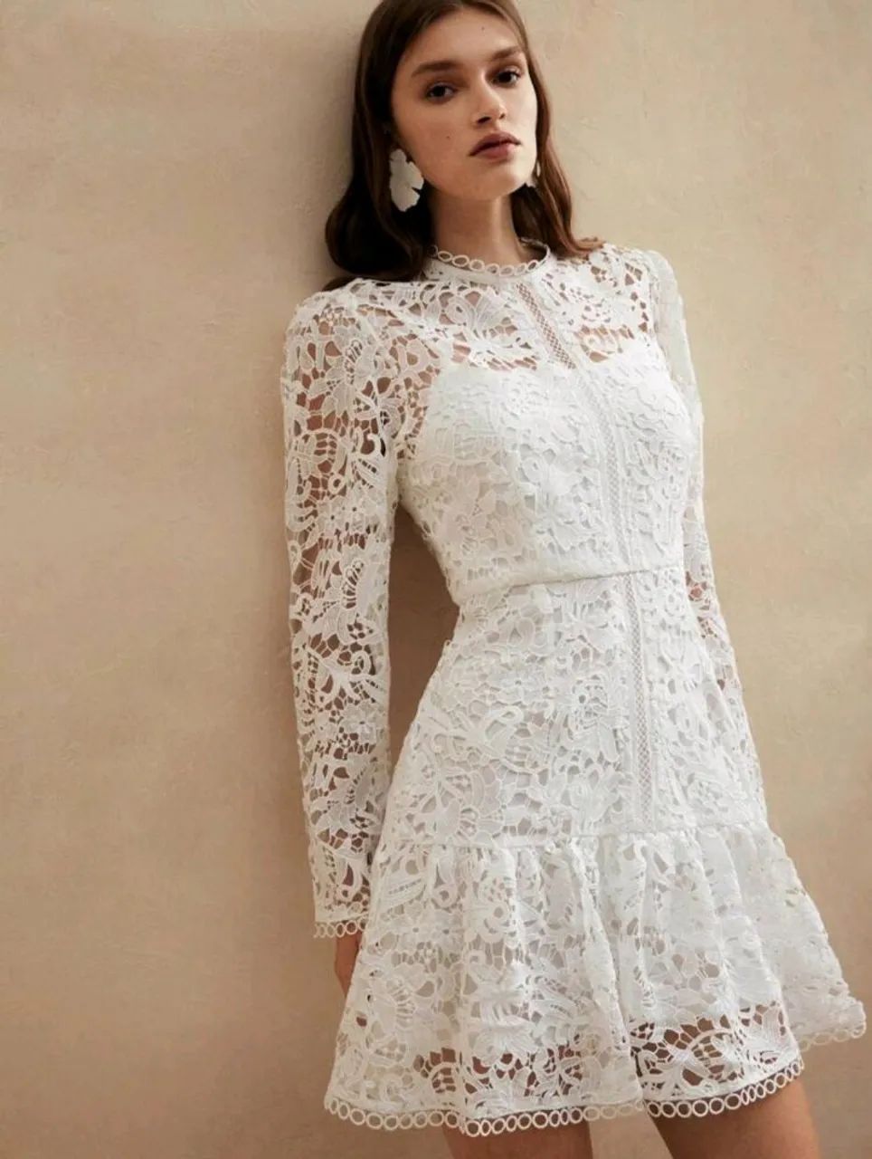 Vestido Branco de Renda Elegante Manga Longa M - Foto 4