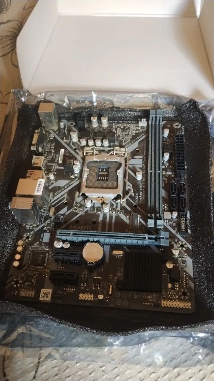Placa-mãe H810m Gigabyte