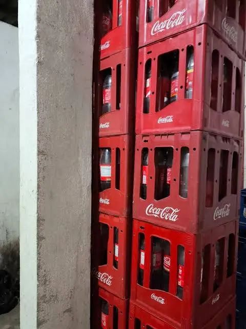 Grade de Coca cola retornável 2L *46