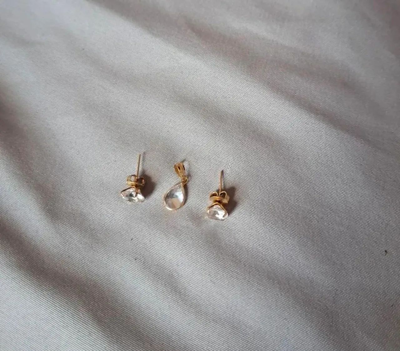 Vendo conj de brincos e pingente de ouro e zirconia  - Foto 2