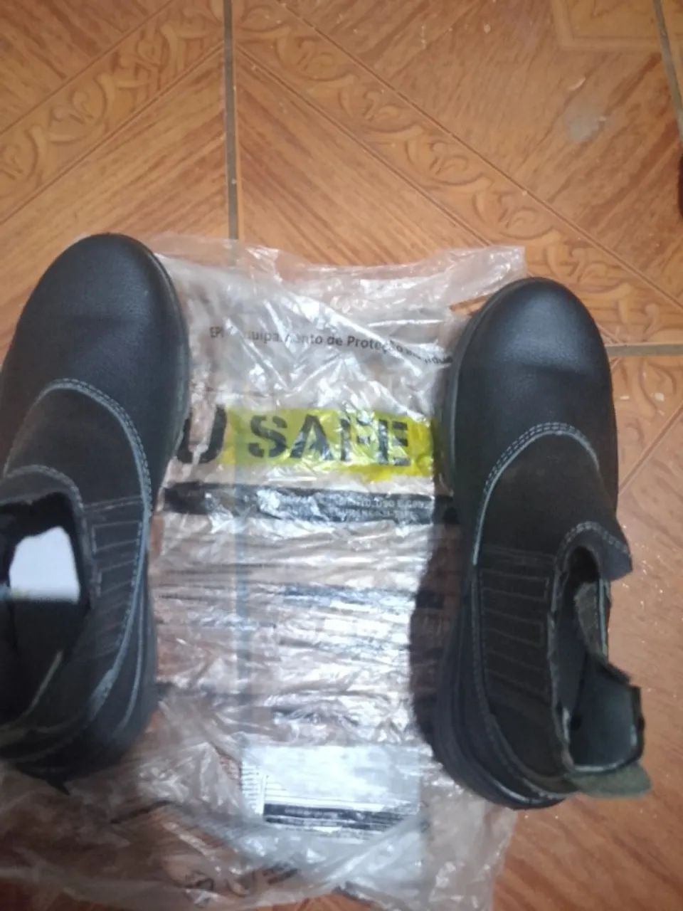 Bota Pico de ferro / TMN: 40 Na embalagem. - Foto 3