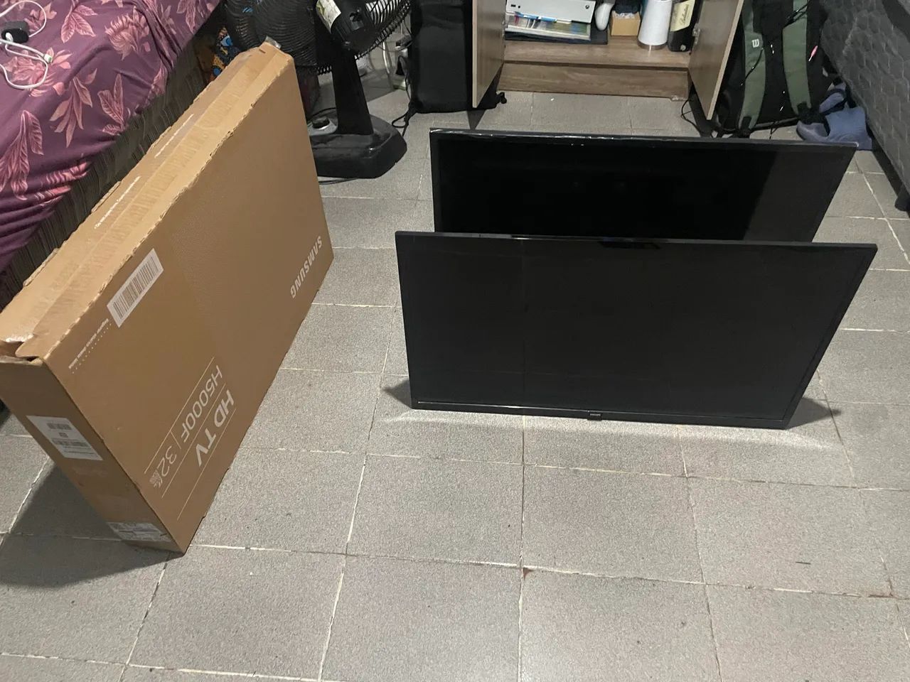 3 TVS COM DEFEITO - VENDA PARA CONSERTO/RETIRADA - Foto 2