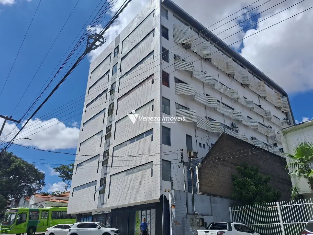 Sala comercial térrea Edifício Luiz Fortes para aluguel no Centro