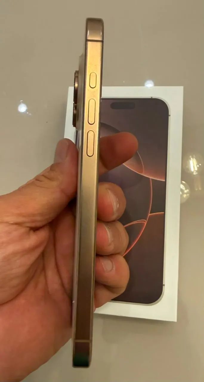 iPhone 16 Pro Max 256GB muito novo (leia a descrição) - Celulares