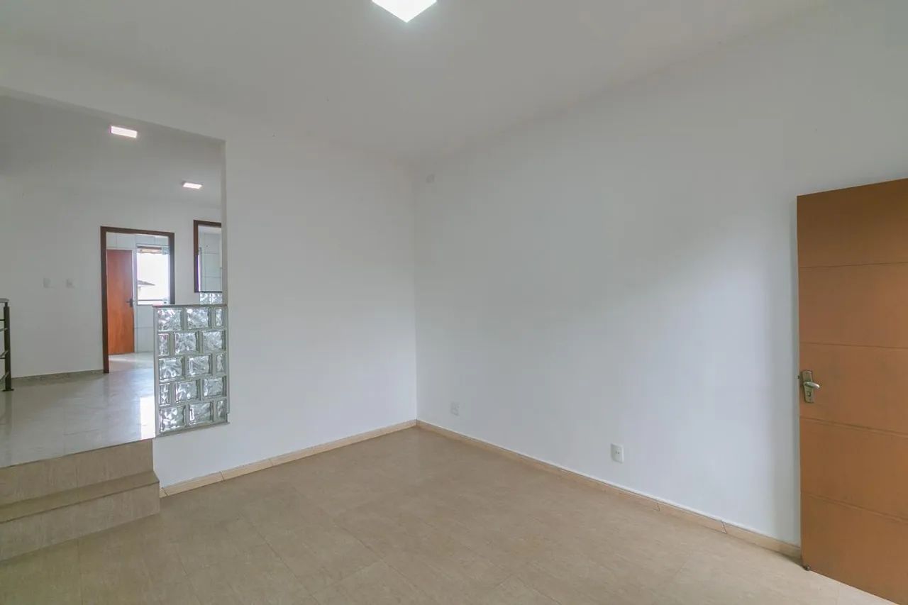 Casa à Venda - Heliópolis, 3 Quartos, 418 m2 - Foto 2