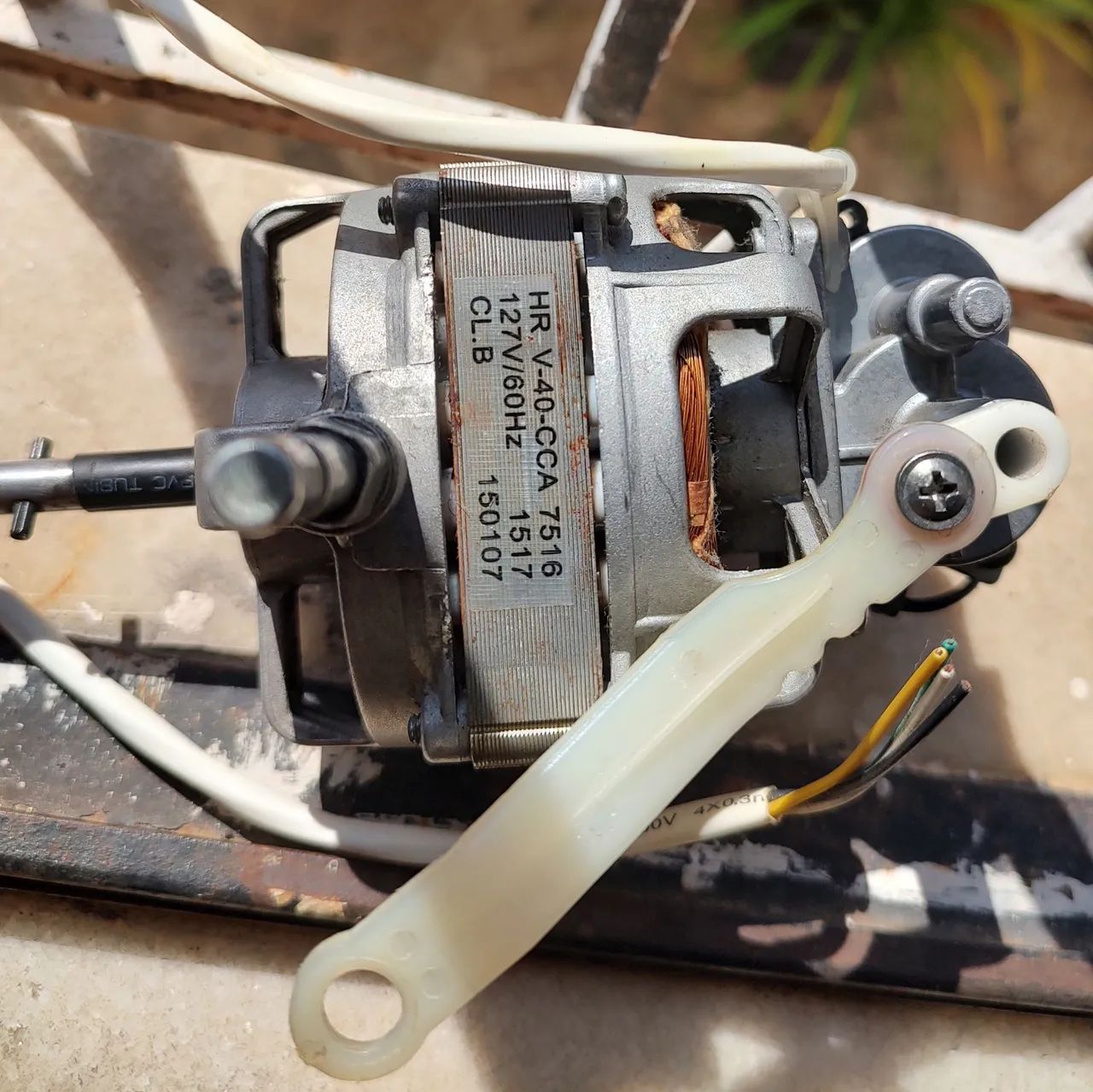 Vendo motor de ventilador usado . - Foto 4