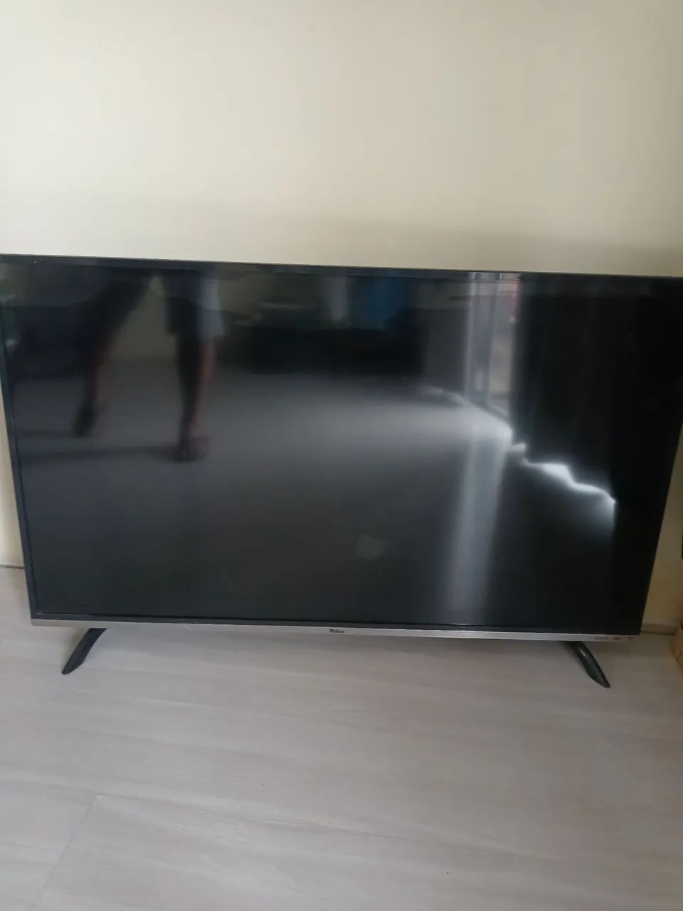 Tv Philco com tela quebrada 