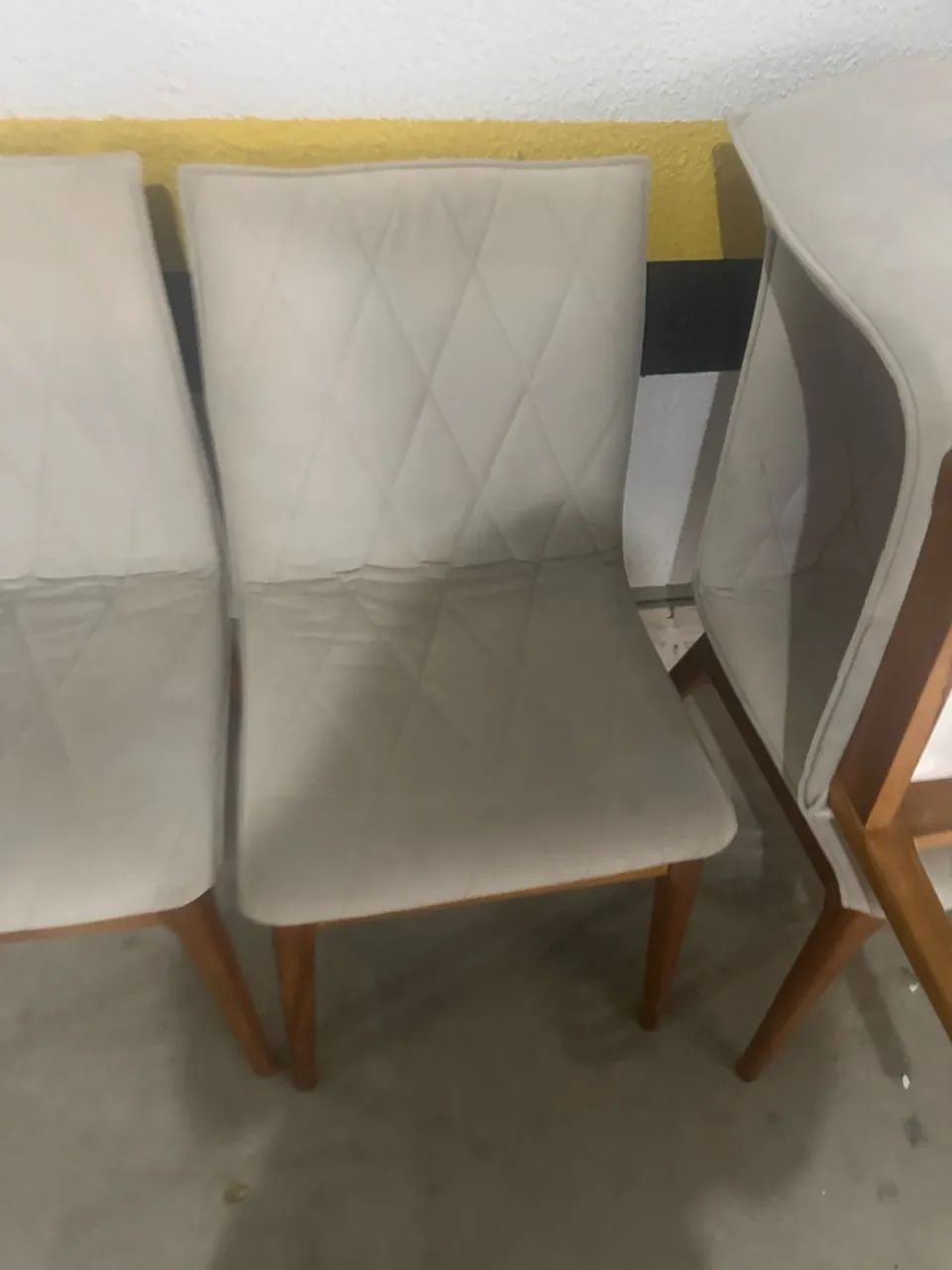 Cadeiras novas ! Vendo somente as 4 juntas - Foto 4