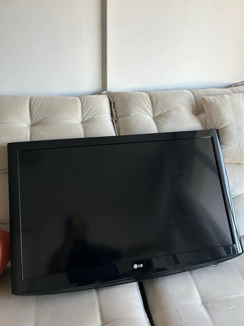 TV LG 42? LCD (Modelo 42LH20R) - Usada