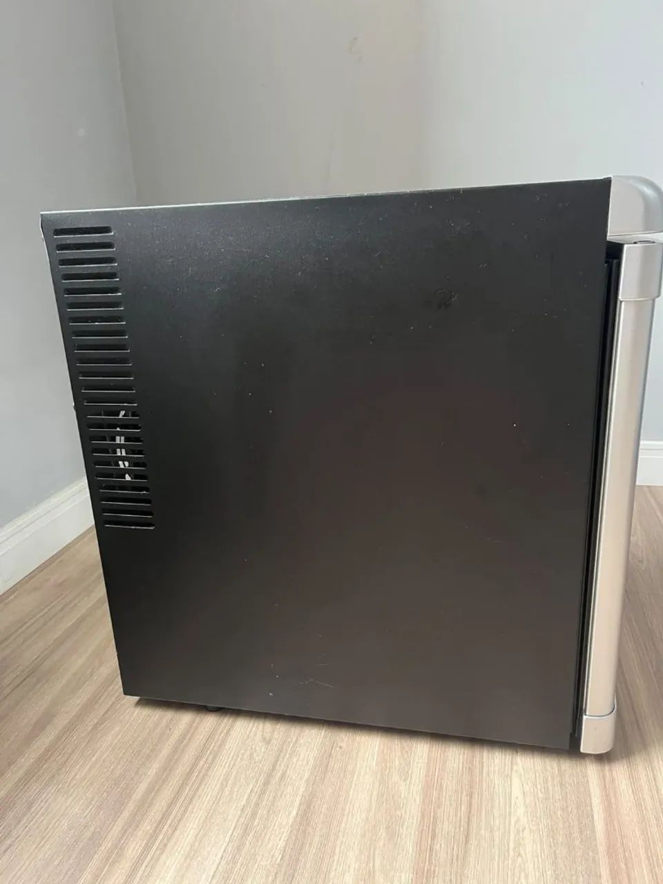 Adega climatizadora com led  - Foto 4