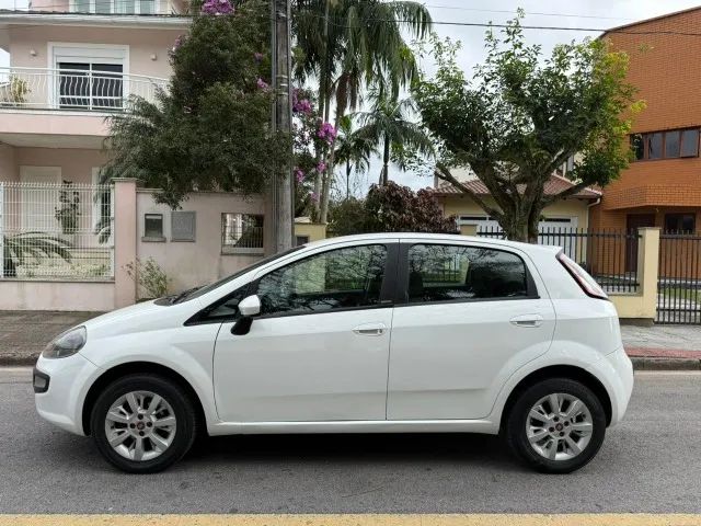 Fiat Punto Attractive 1.4 Fire Flex 8V 5P 2014 - Foto 2