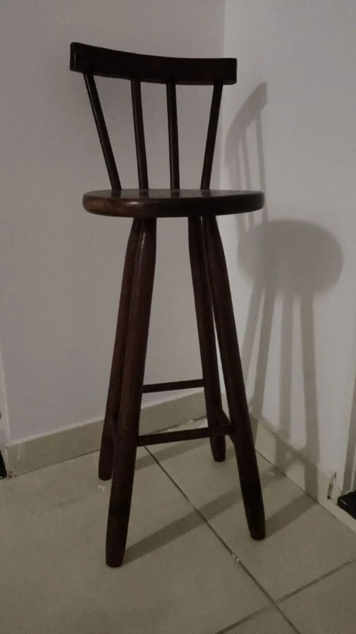 Banquetas alta de madeira 