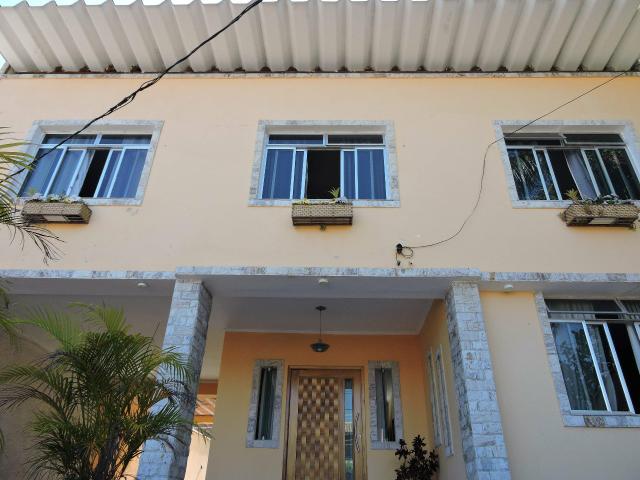 Casa com terreno grande 600m2 centro de Bangu Rangel Pestana - Foto 2