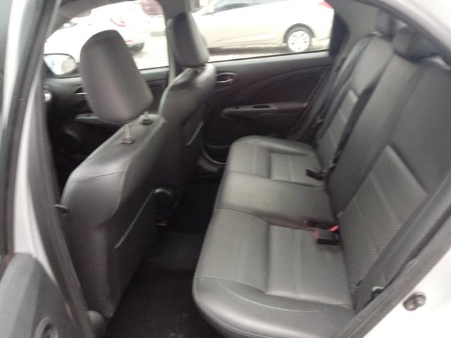 Toyota etios platinum 1.5 - Foto 11