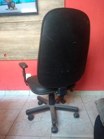 Vendo 01 cadeiras c/regulagem - Foto 2